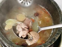 -鲁朗纳麦石锅鸡庄园