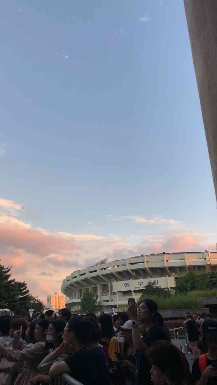 蚕室综合运动场-"每次来蚕室都是为了看演唱会 虽然离住的地.