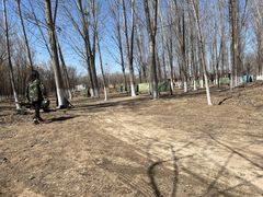 -亲兄弟真人CS团建拓展基地