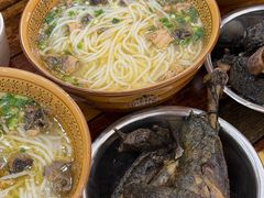 -正宗李家土鸡米线店