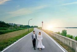 -雪中彩影婚纱摄影·微光艺术中心