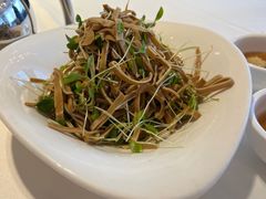 香椿苗拌豆皮-金春禧(英雄山路旗舰店)