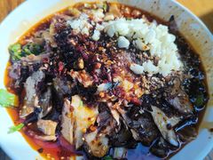 拌核桃肉-赵姐猪耳朵饭店