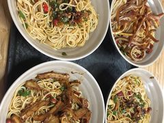 -万方圆拌粉瓦罐汤(九江湖滨店)