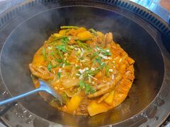 -山河屯铁锅炖·非遗东北菜(南山店)