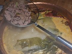 -洱火云南酸菜牛肉火锅(石景山当代商城店)