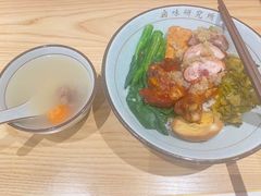 -狮头牌卤味研究所·卤味饭(花城汇南区店)