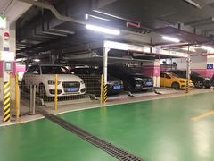 -徐汇日月光地下停车场