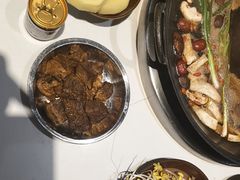 -卤校长老火锅(杨家坪直营店)