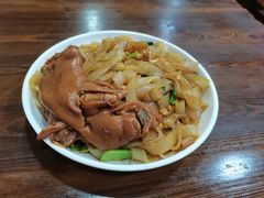猪蹄河粉-大胜浙达炒粉干