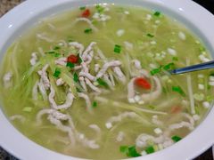 滑炒里脊丝-鹊华居·地道鲁菜·海鲜·融合味(大明湖店)