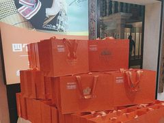 -阿瓦山寨·湘菜现炒·剁椒鱼头王(咸阳总店)