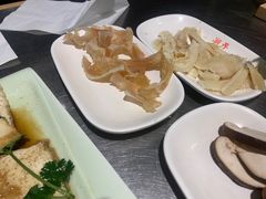 -潮界(LU·ONE凯德晶萃广场店)