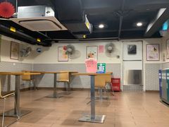 -全家便利店(世贸丽晶城店)
