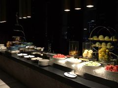 自助取餐区-唐拉雅秀酒店-西锦汇空中BBQ·思创餐厅