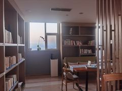 -西安大雁塔科技大学地铁站亚朵酒店