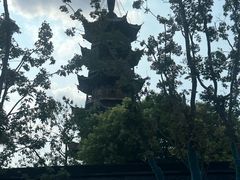 -龙华寺