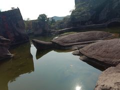 -伍山海滨石窟