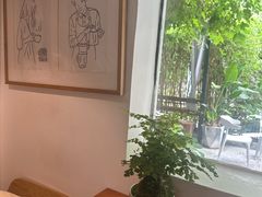 -彳亍咖啡·这里(水湾路店)