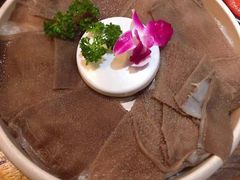 -老牌坊云南鱼豆花火锅(哈西万达店)