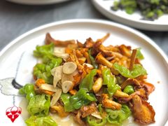 -蔼若春.传承三十年云南菜(金碧公园店)