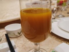 -乌兰湖畔草坪轻奢营地