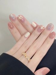 -安吉拉·纤纤玉指美甲美睫创意中心