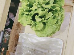 -鲁员外地锅鸡地锅鱼(龙湖江东天街店)