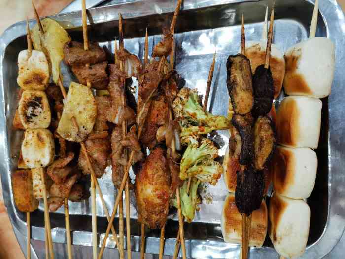 走街串巷·烧烤(大龙港店)-"位置很好找,就在往大龙港幼儿园方向的