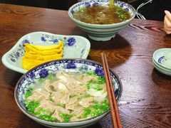 -老新隆牛肉锅贴(新街口店)