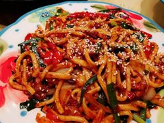 -品味新疆民族风味餐厅(东方今典店)