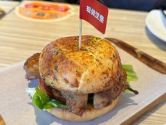 -必胜客(绿地新都会店)