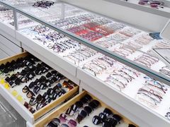 -潘多拉眼镜·蔡司依视路明月(潘家园店)