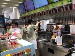 -CoCo都可(湖滨银泰店B区店)