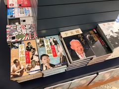 李光耀相关书籍-纪伊国屋书店(Singapore Main Store)