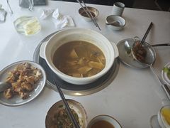 -菌子鲜汤野生菌锅