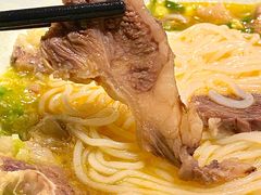-八月美食小馆(银泰城总店)