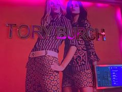 -UK派对KTV(日月广场店)