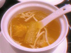 脆脆菇炖黄耳汤-杭州临平万丽酒店·万丽轩中餐厅