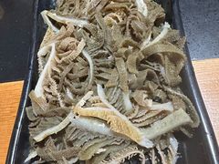 -果松木炭酸菜铜火锅·外婆参鸡汤