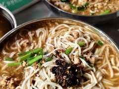 小碗肥瘦-正宗杨记普洱酸醋米线(总店)