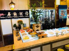自助取餐区-大中华希尔顿酒店-念自助餐·嗨啤·小龙虾