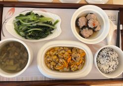 -莉泽月子中心(凯旋江景店)