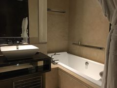 -广州天河希尔顿酒店