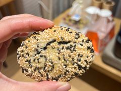 黑芝麻蟹壳黄-邵万生食品公司(南京东路店)
