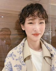 -变画·发型STUDIO