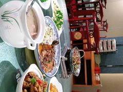 -梓檚中餐厅湖北菜小龙虾武昌鱼排骨藕汤(黄鹤楼店)