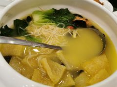 一品海鲜煲-江南村酒家