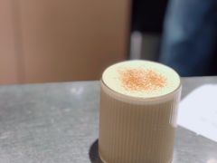 椰子燕麦拿铁-Seesaw Coffee(上生新所店)