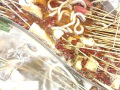-辣八香新疆孜然串烤火锅(环球港店)